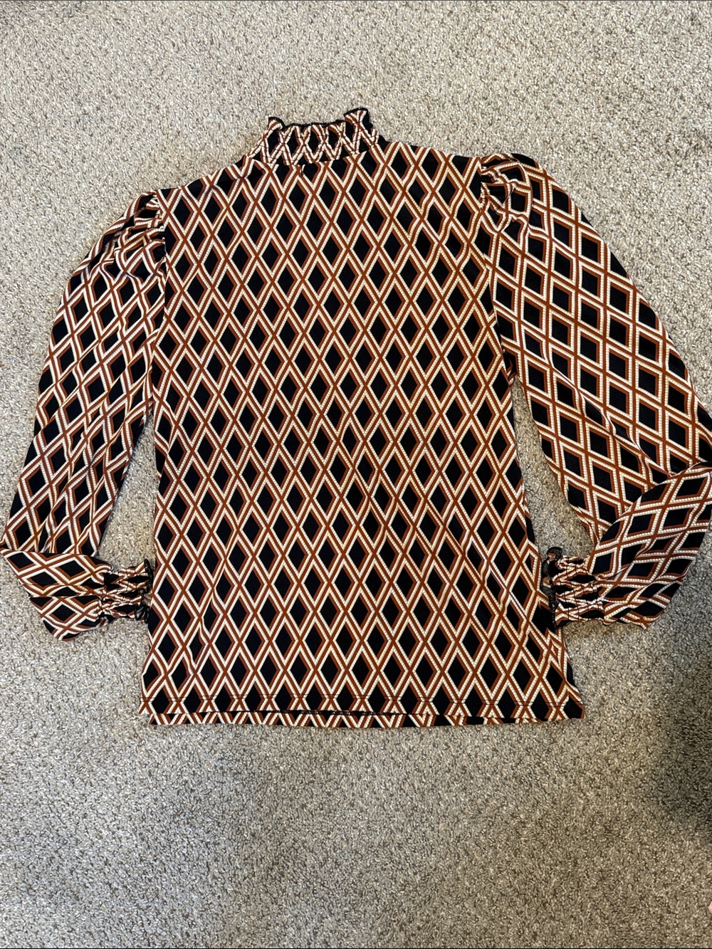 Diamond-Patterned Top - Picture 8 of 10